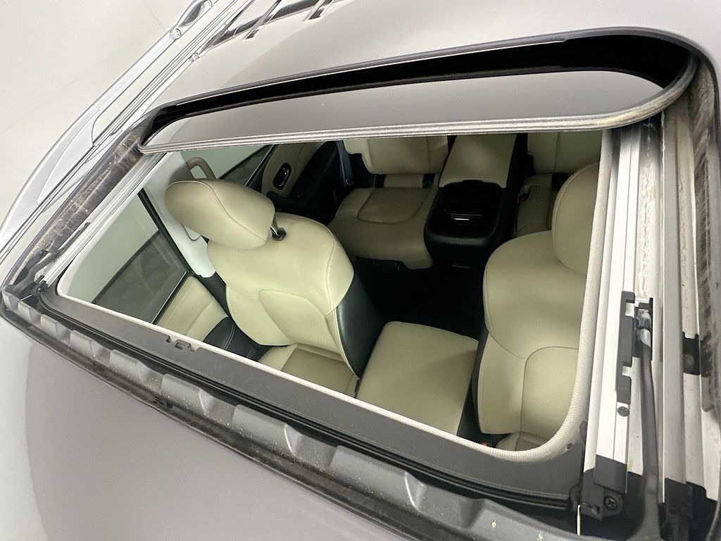 Thumbnail: 2023 INFINITI QX80 - 22