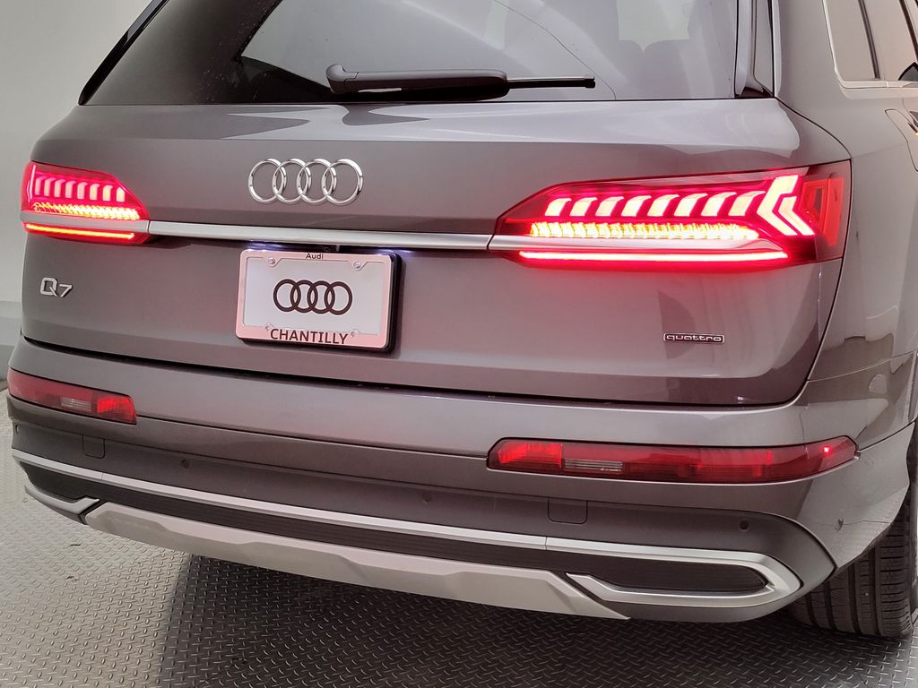 Thumbnail: 2023 Audi Q7 - 7