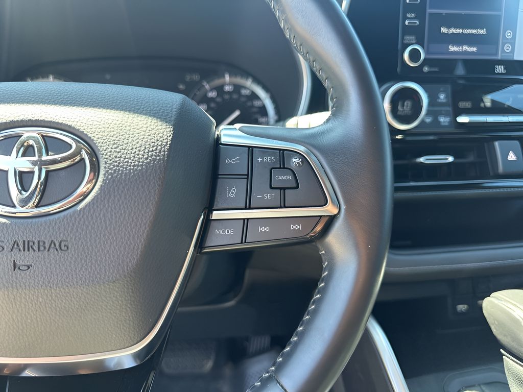 Used Car 2021 Toyota Highlander  Xse For Sale Under $40,000 In Austin, Texas