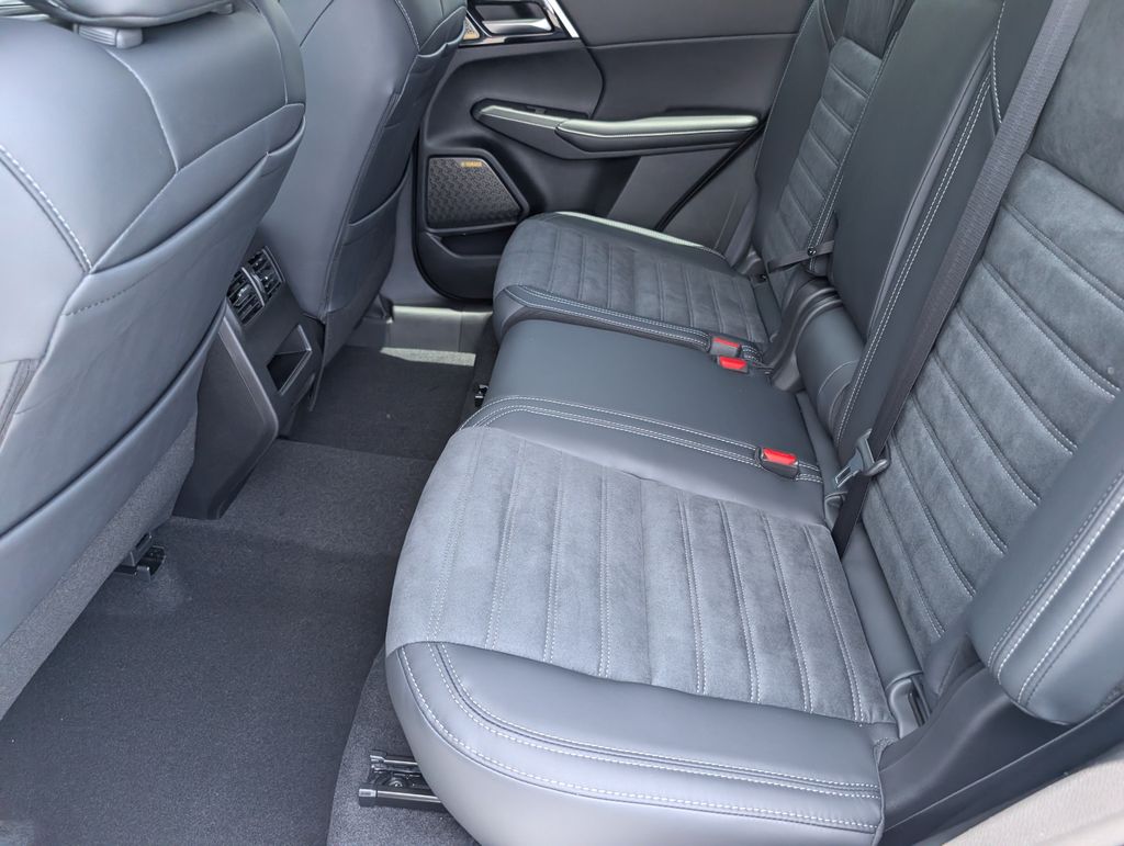 New 2026 Mitsubishi Outlander SUV