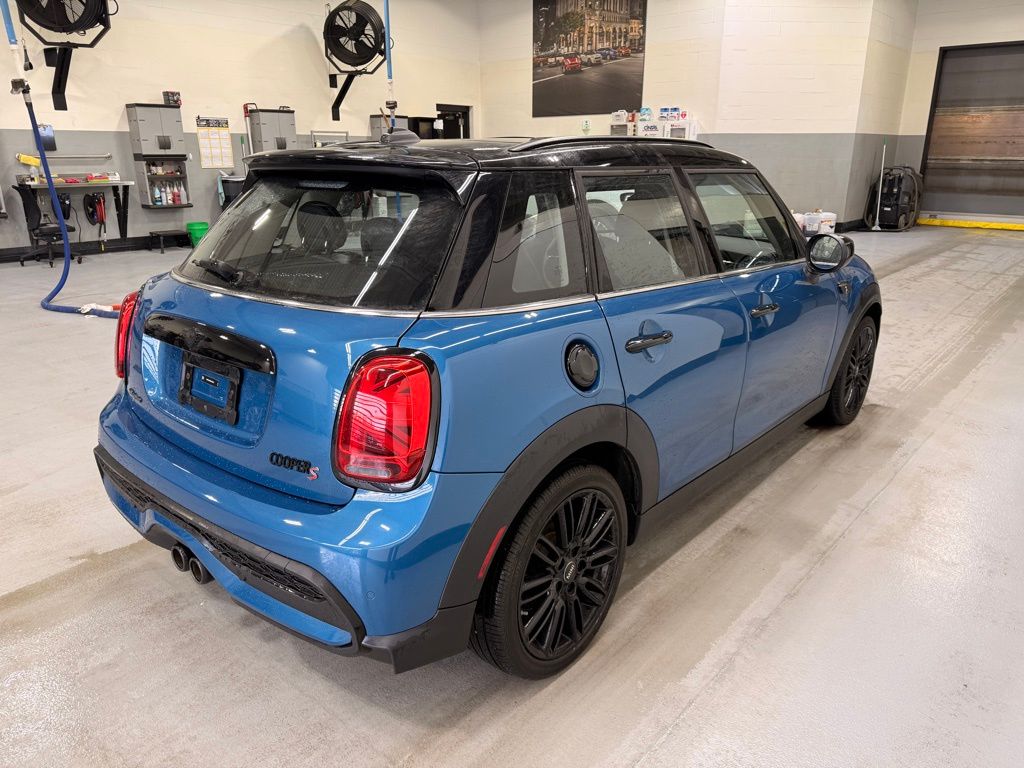 Thumbnail: 2024 MINI Cooper - 6