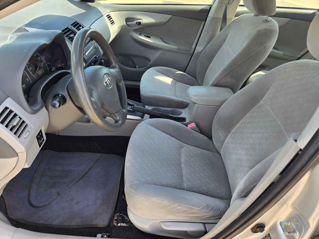 2009 Toyota Corolla LE - 11