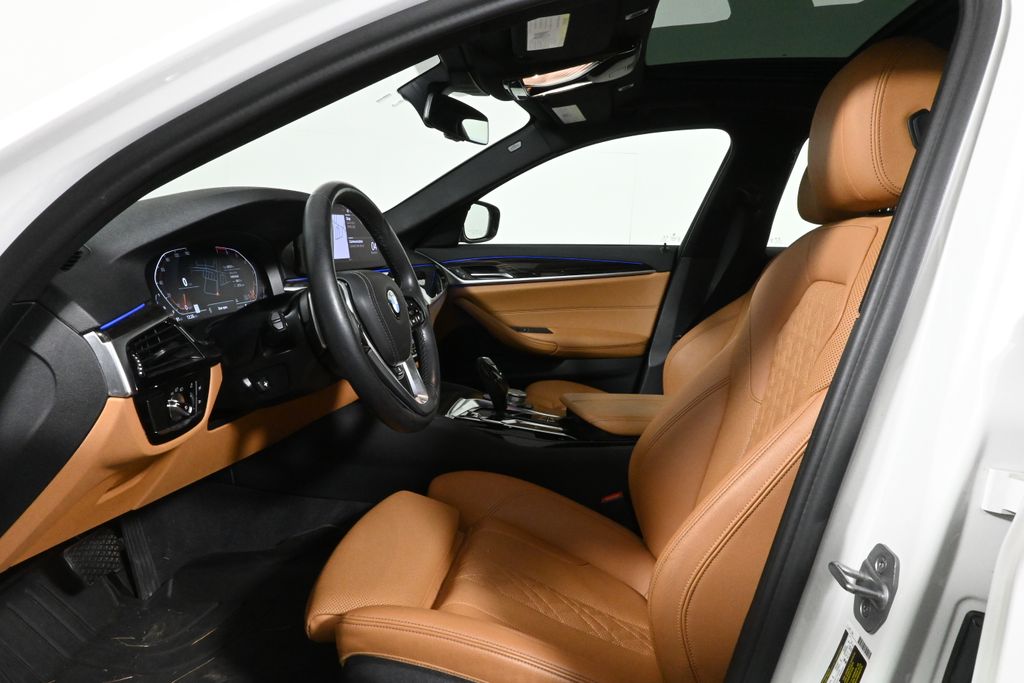 Thumbnail: 2022 BMW 5 Series - 3