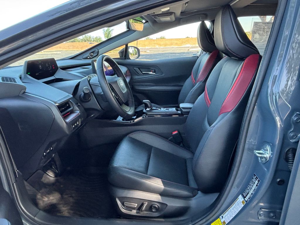 Thumbnail: 2023 Toyota Prius Prime - 23