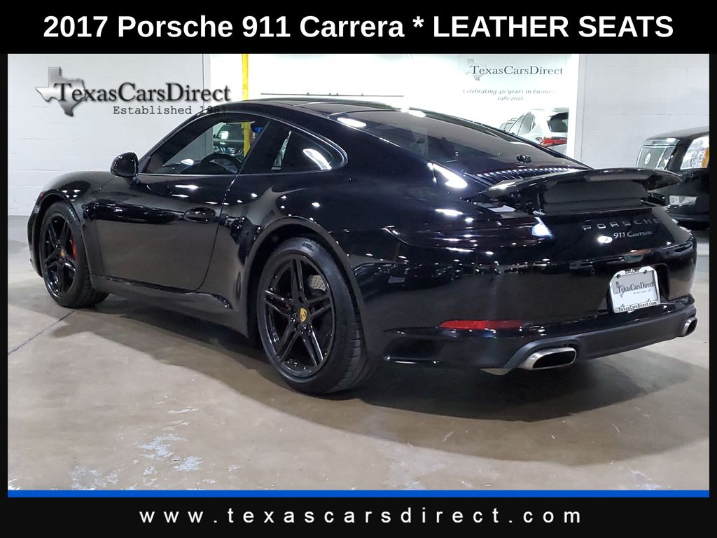 2017 Porsche 911 Carrera photo