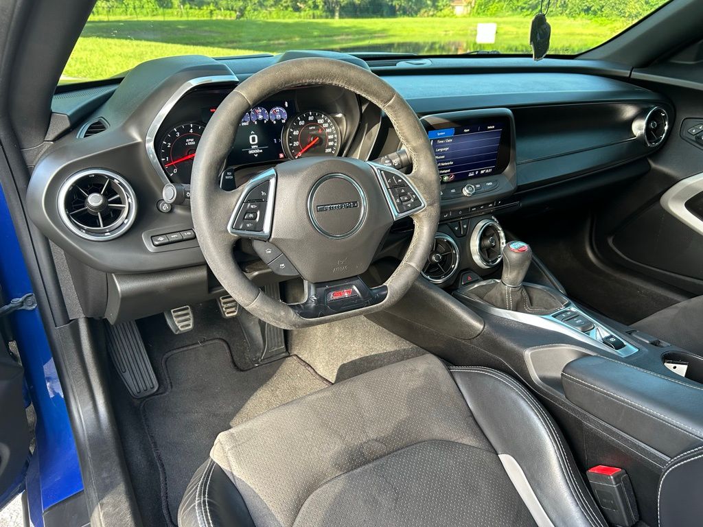 Thumbnail: 2019 Chevrolet Camaro - 12