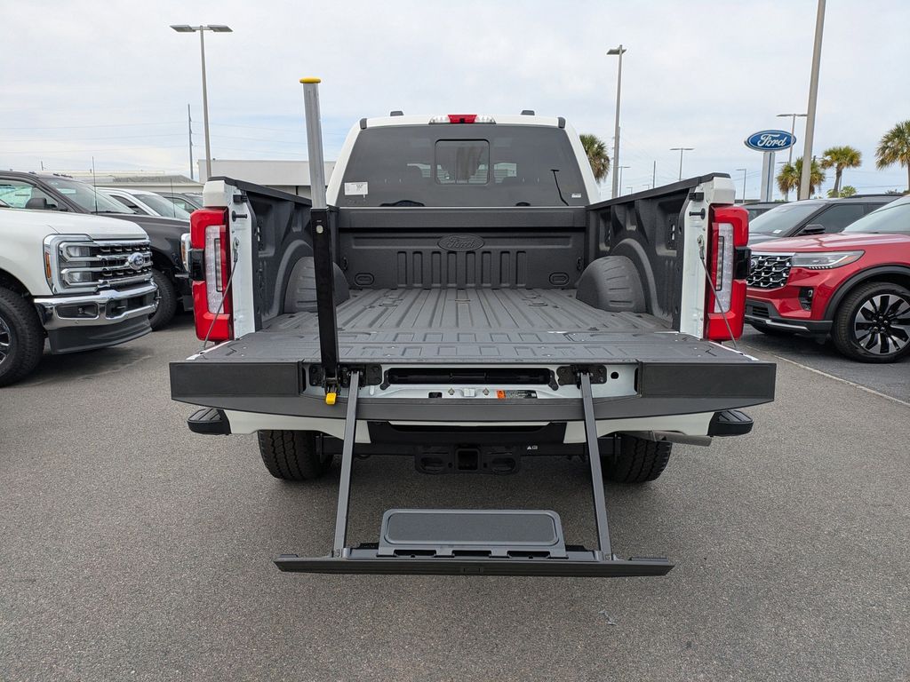 2026 Ford F-350 Super Duty Platinum