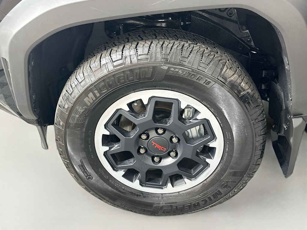 Thumbnail: 2025 Toyota 4Runner - 31