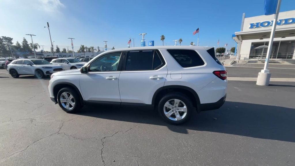 Thumbnail: 2023 Honda Pilot - 6