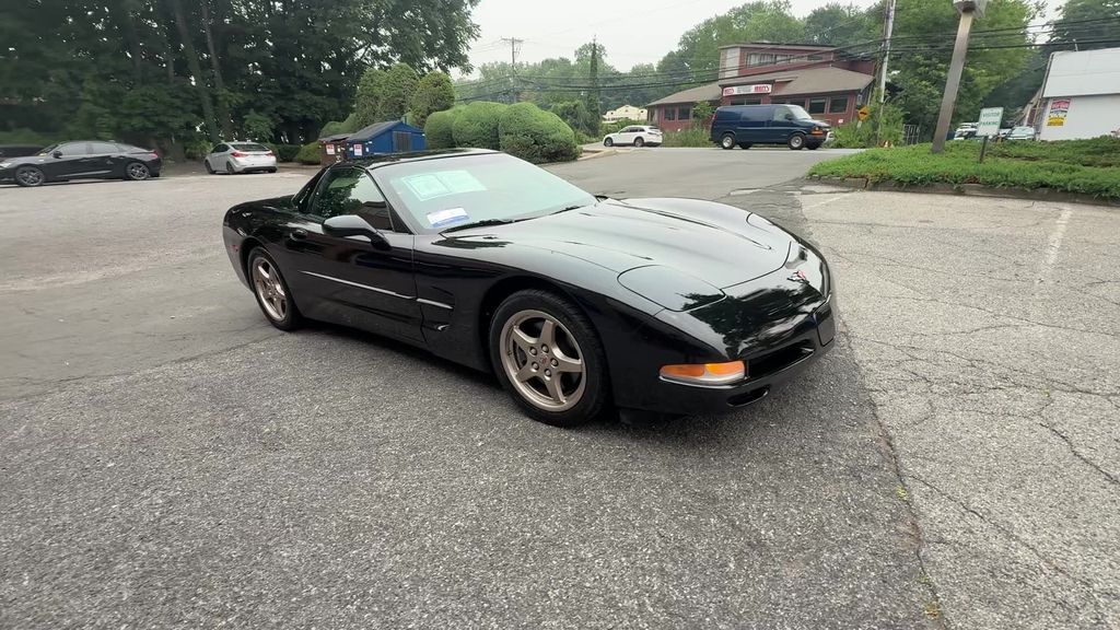 2001 Chevrolet Corvette Coupe RWD