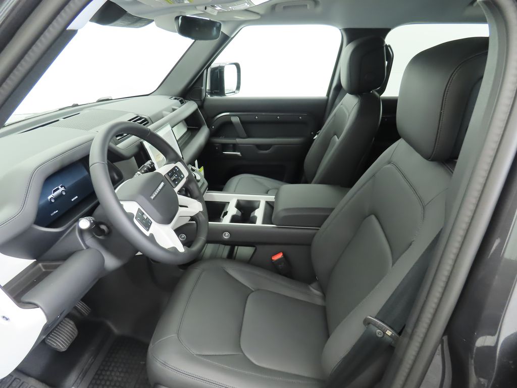 2025 Land Rover Defender 110 21