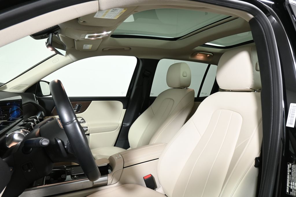 2021 Mercedes-Benz GLB 250 14