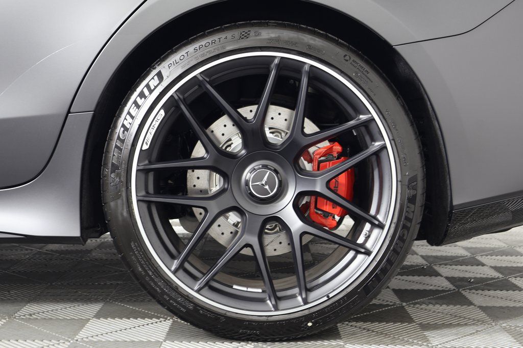 Thumbnail: 2026 Mercedes-Benz AMG GT - 10