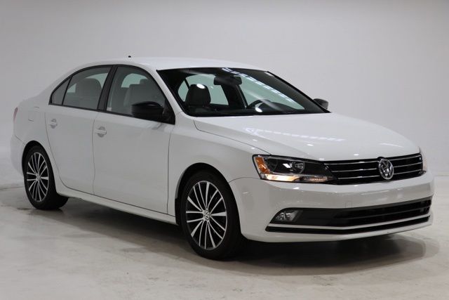 Pure White 2016 Volkswagen Jetta 1.8T Sport FWD Sedan Front-Wheel Drive 6-Speed Automatic
