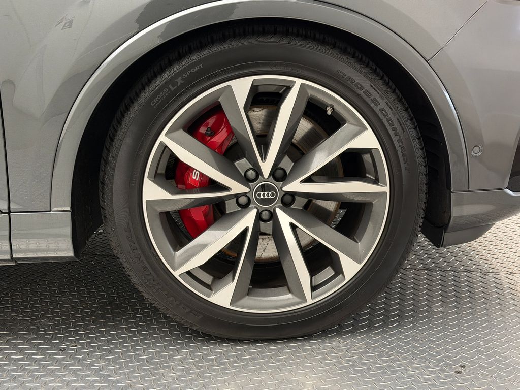 Thumbnail: 2023 Audi SQ7 - 11