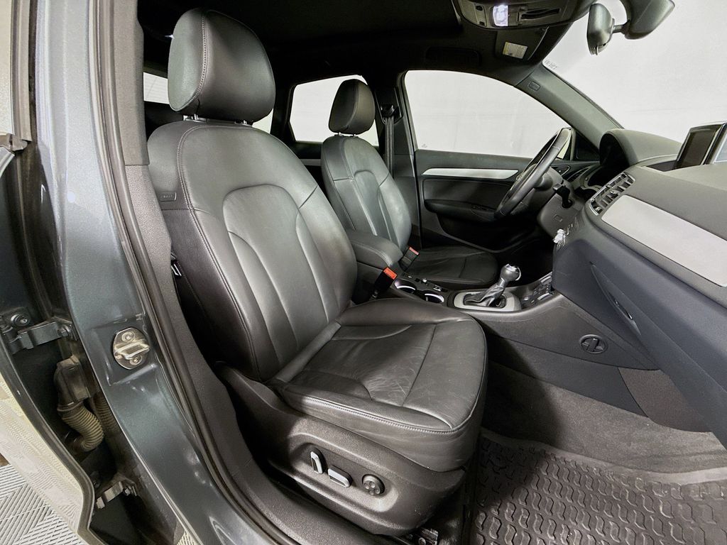 Thumbnail: 2017 Audi Q3 - 30