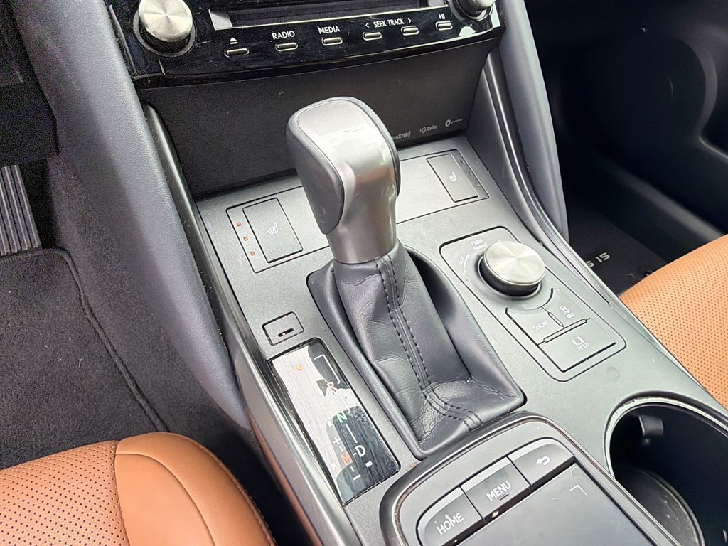 Thumbnail: 2024 Lexus IS - 20