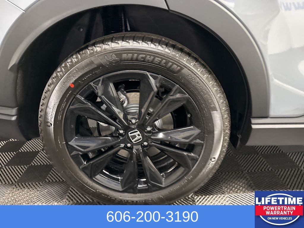 View vehicle photo 5