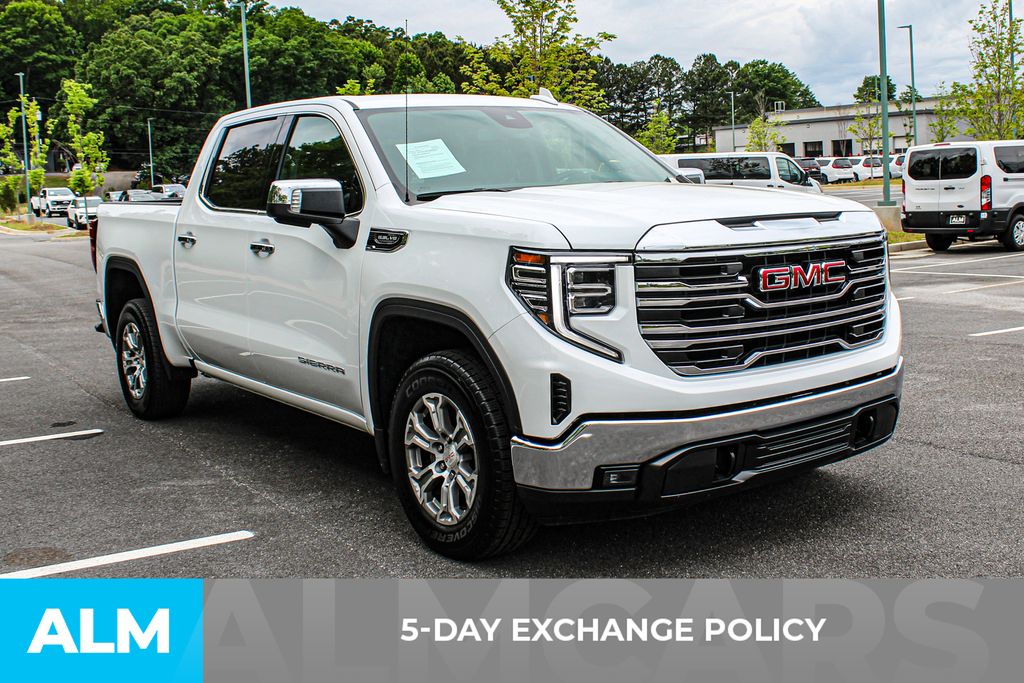 Used 2025 White GMC SLT image 4