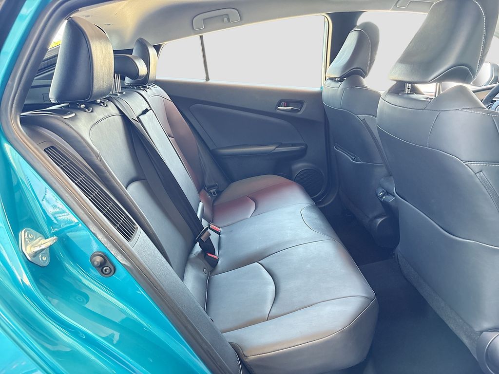 Thumbnail: 2021 Toyota Prius Prime - 21