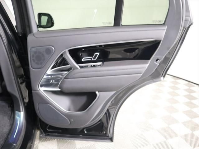 Thumbnail: 2025 Land Rover Range Rover - 28