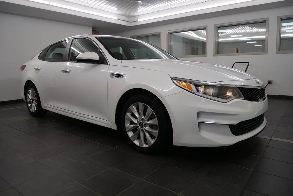 2018 Kia Optima LX 8