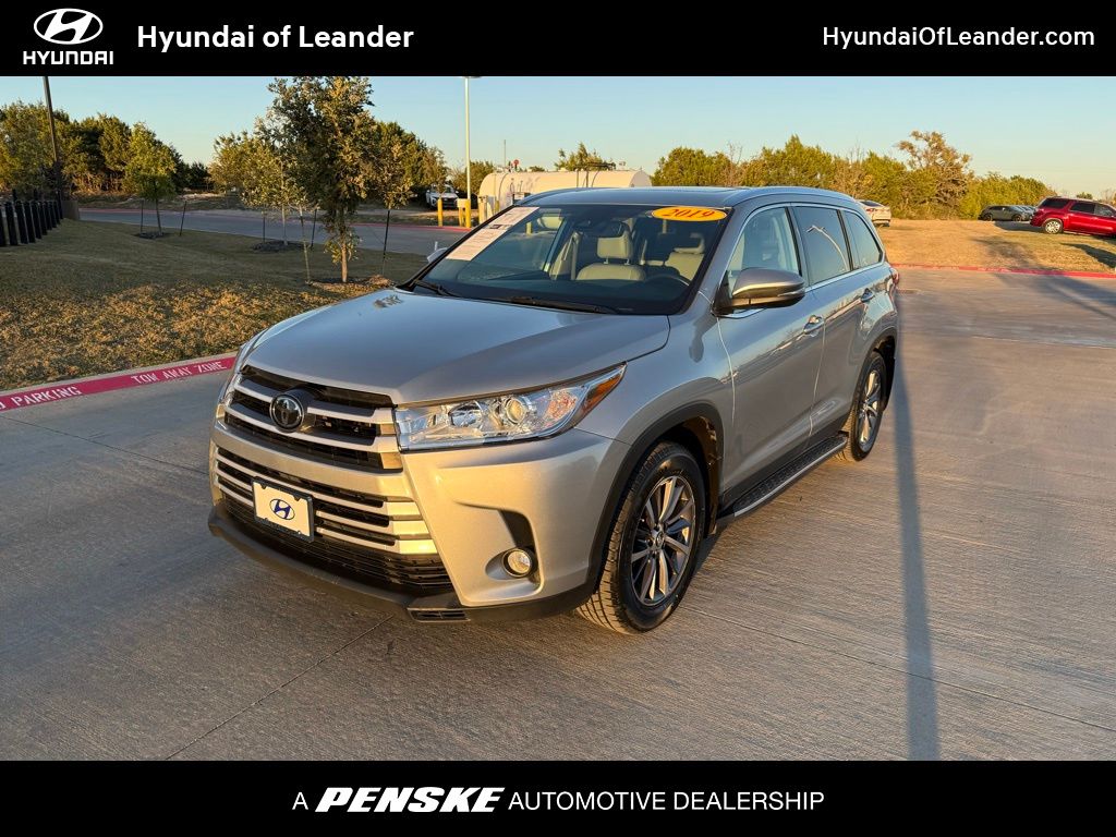 Thumbnail: 2019 Toyota Highlander - 1
