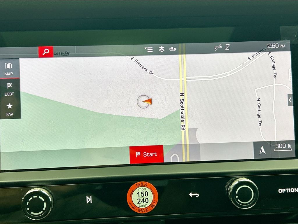 Thumbnail: 2023 Porsche Macan - 16