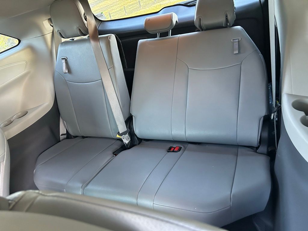 Thumbnail: 2024 Toyota Sienna - 13