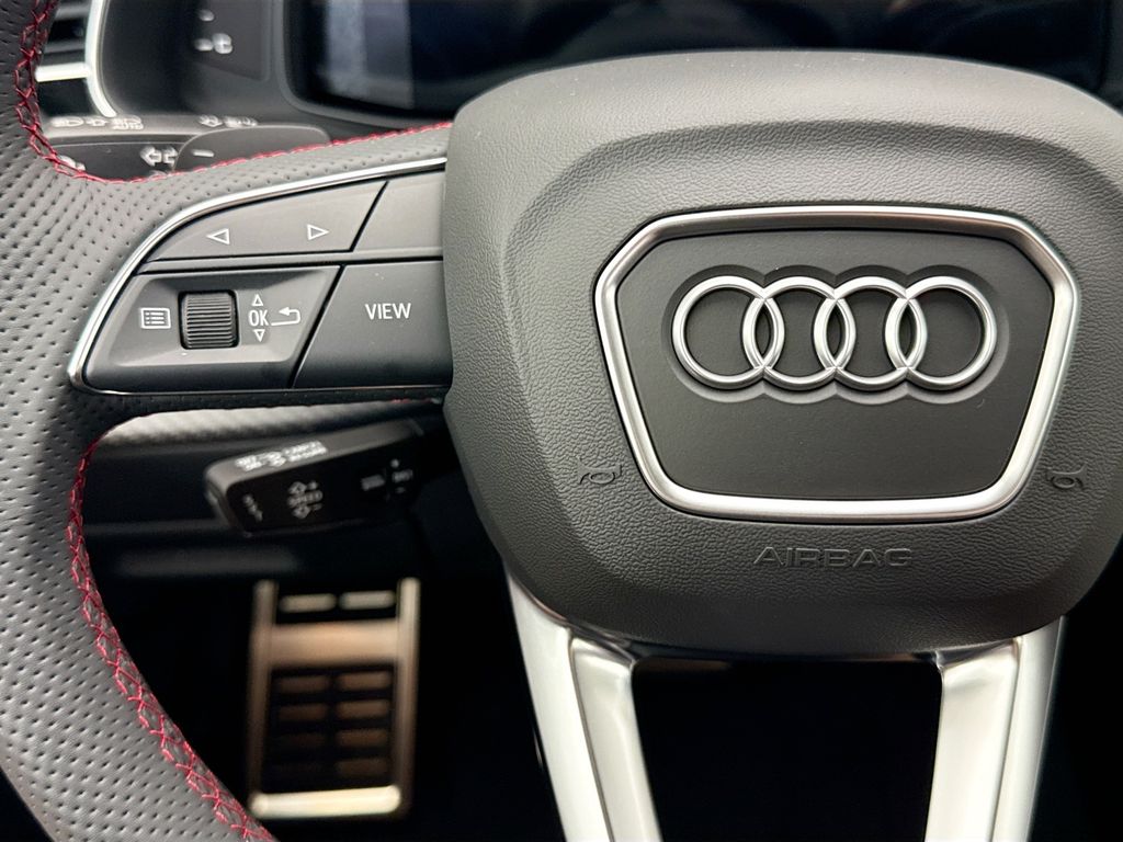 Thumbnail: 2026 Audi Q7 - 11