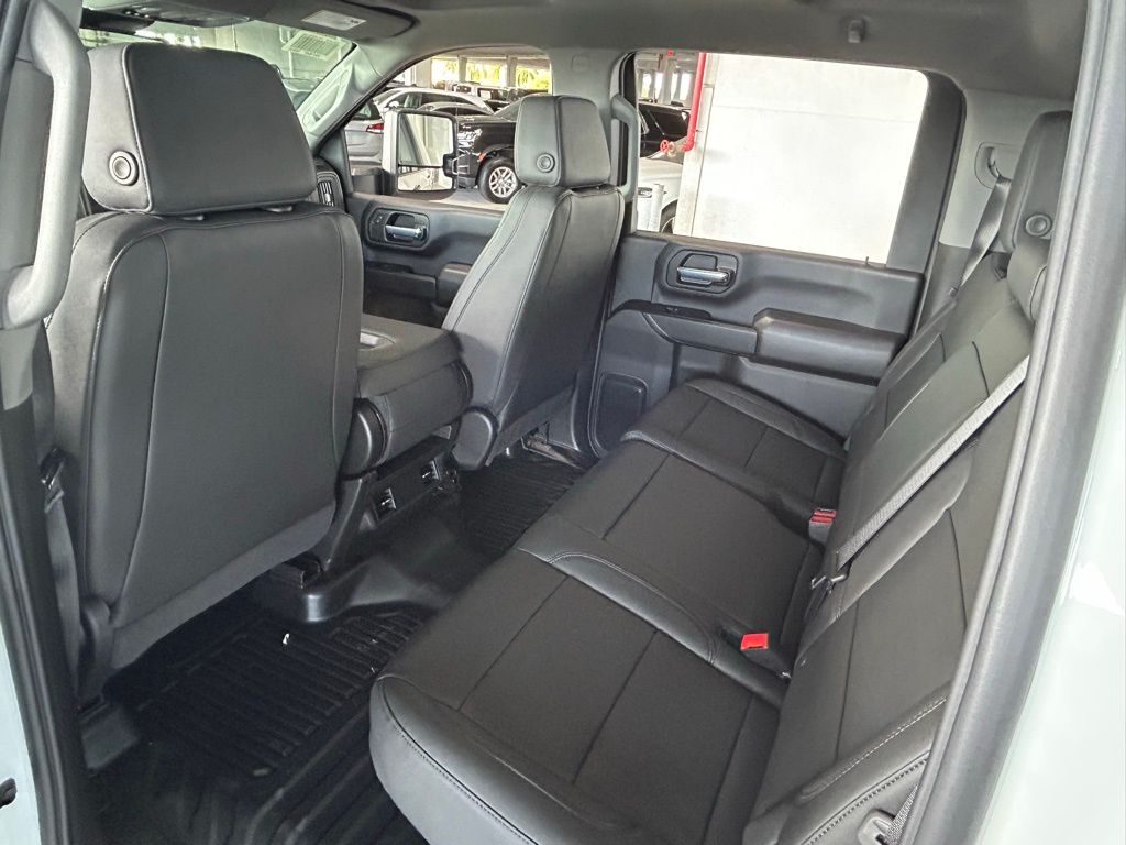 New 2026 Summit White Chevrolet Work Truck image 28