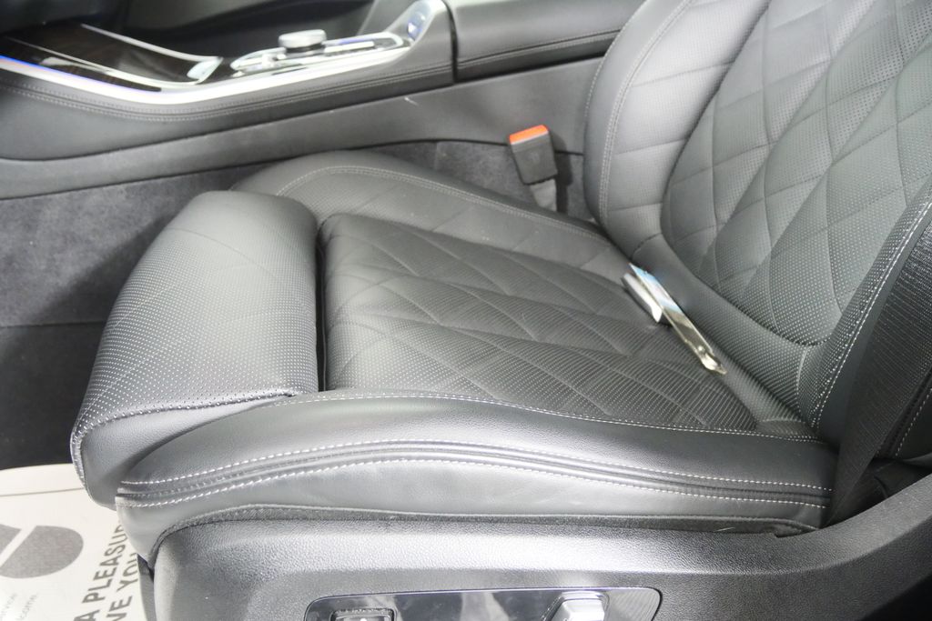 Thumbnail: 2025 BMW X5 - 10