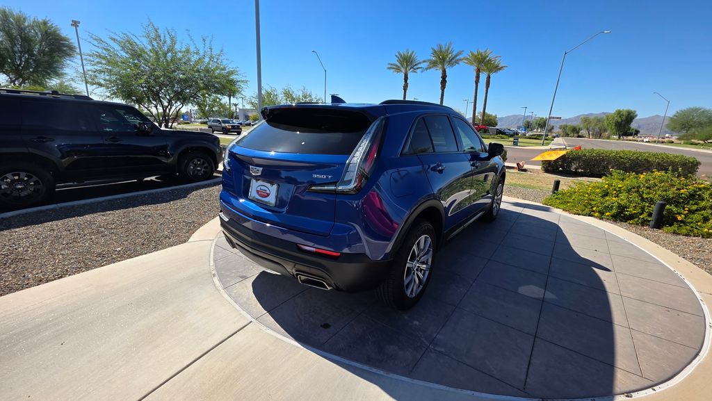 Thumbnail: 2021 Cadillac XT4 - 5