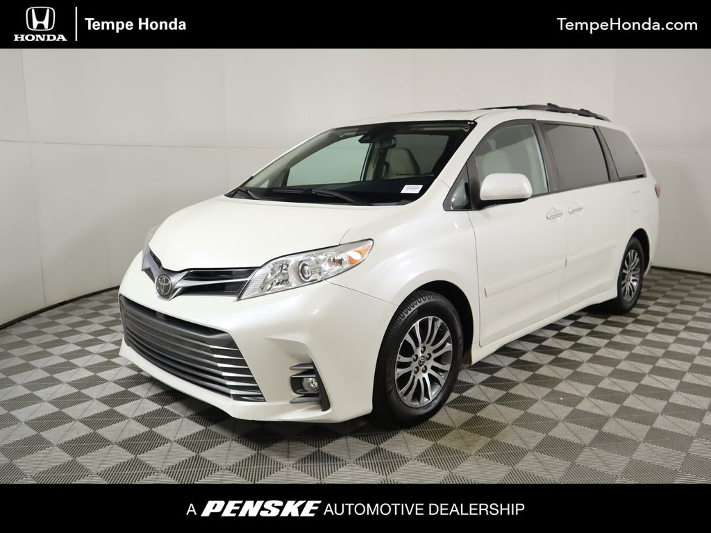 2020 Toyota Sienna XLE -
                Tempe, AZ