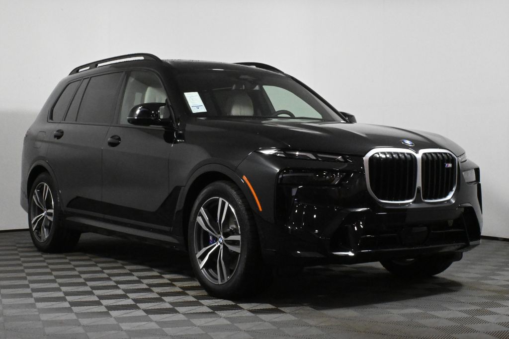 2025 BMW X7 M60i 9