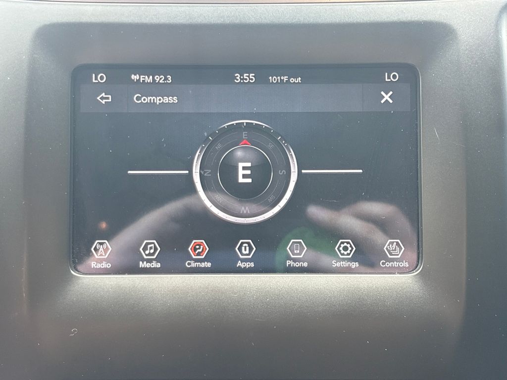 Used 2019 Silver Jeep Latitude Plus image 25