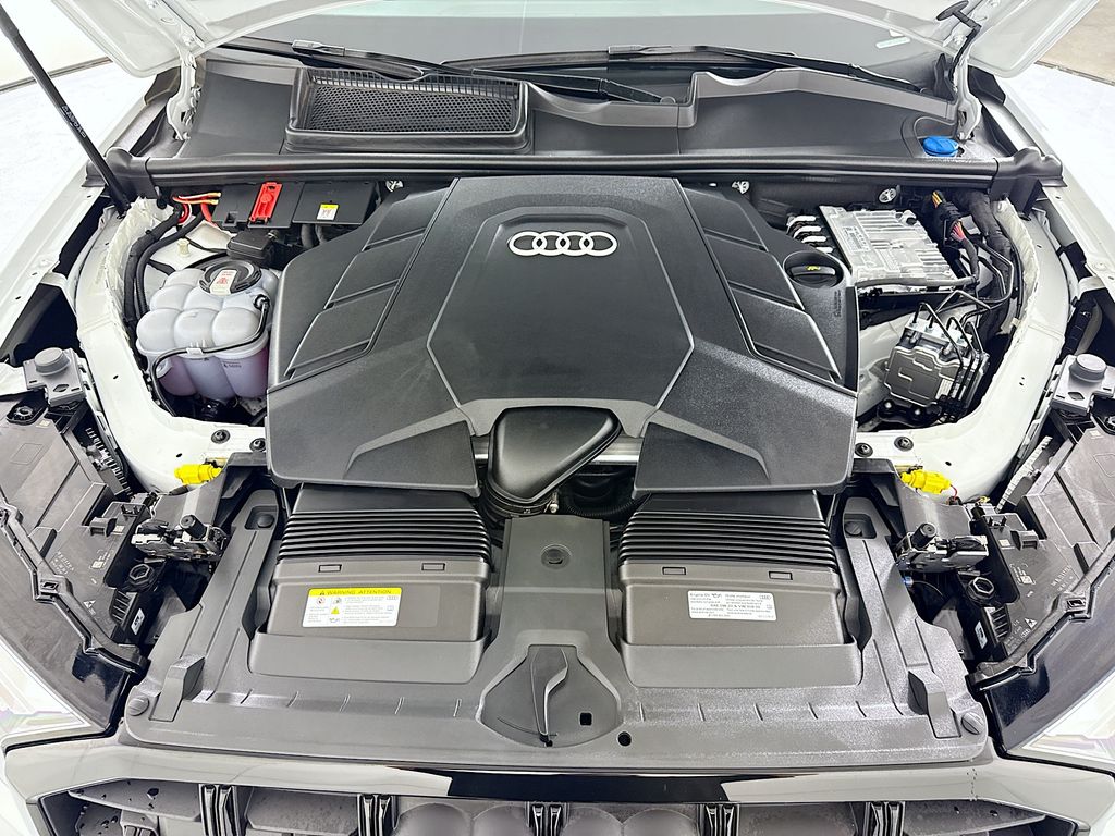 Thumbnail: 2025 Audi Q7 - 30