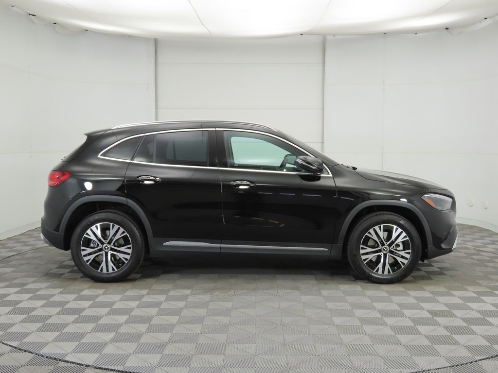 Thumbnail: 2026 Mercedes-Benz GLA - 4