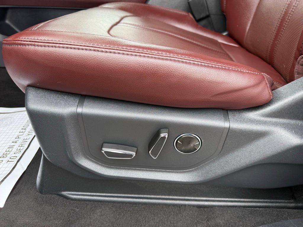 Thumbnail: 2024 Ford Expedition - 15