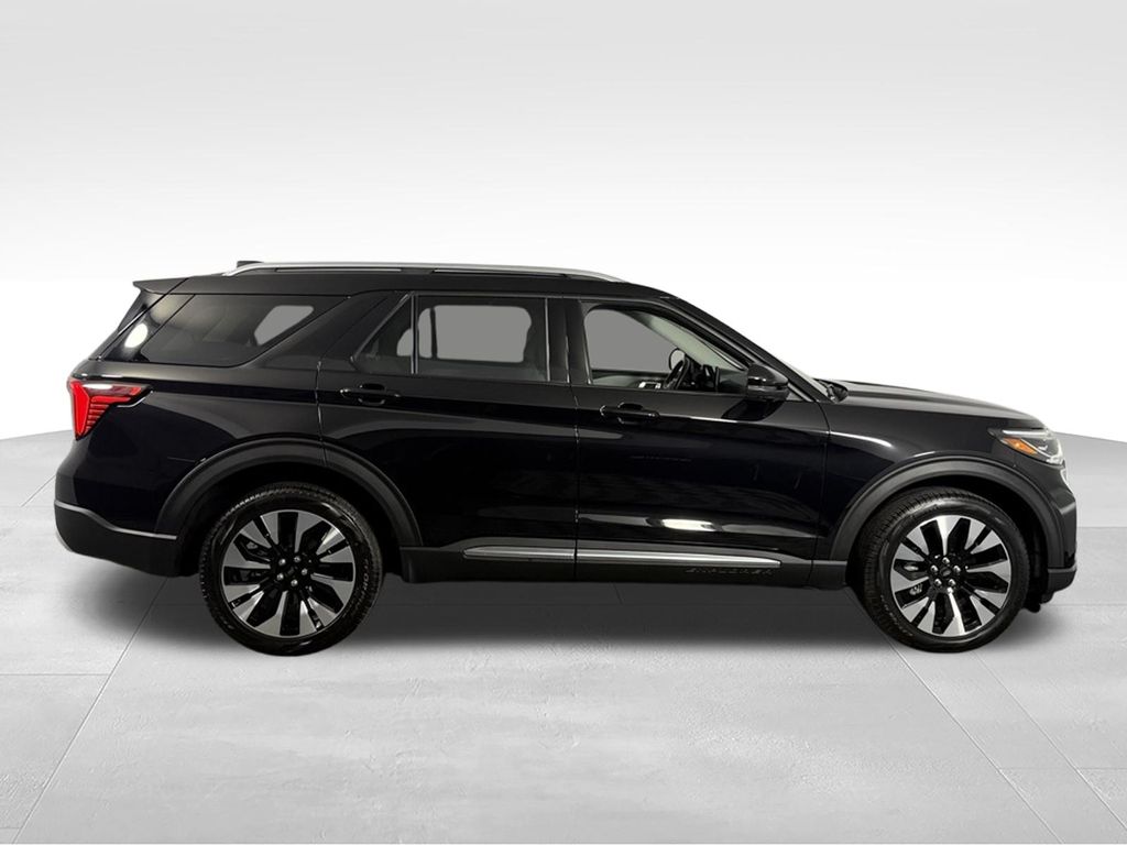 Used 2025 Black Metallic Ford Platinum image 4