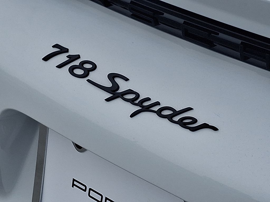 Thumbnail: 2020 Porsche  - 30