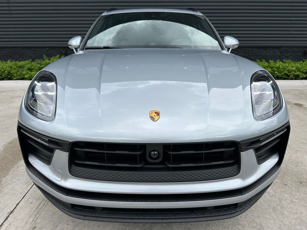 Thumbnail: 2025 Porsche Macan - 7