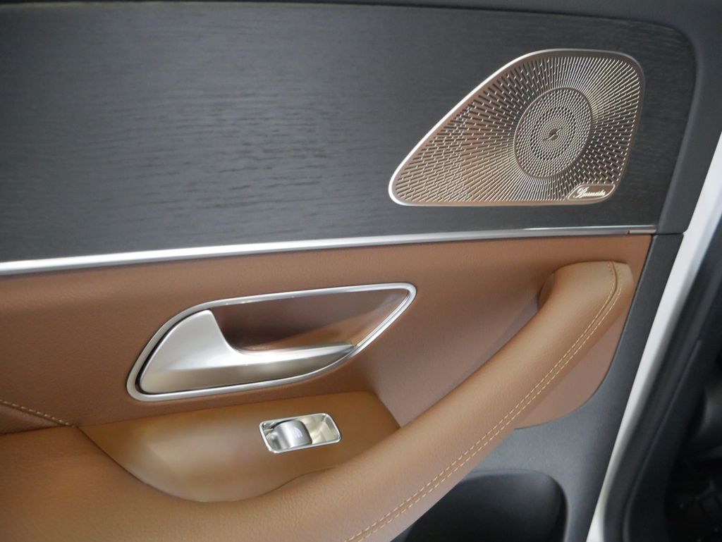 Thumbnail: 2026 Mercedes-Benz GLE - 23