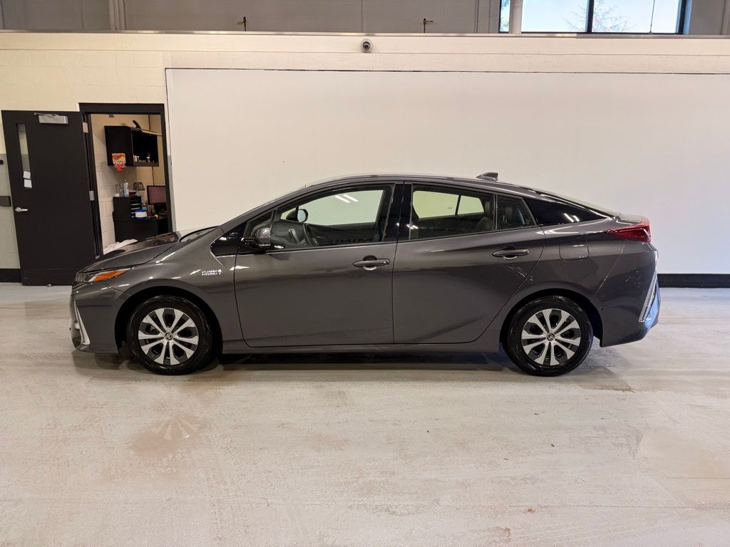 Thumbnail: 2020 Toyota Prius Prime - 2