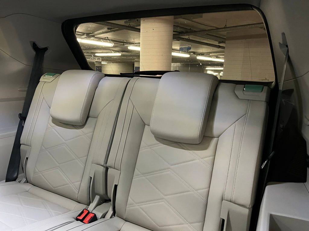 2026 Volkswagen Atlas SE w/Tech - Photo 23
