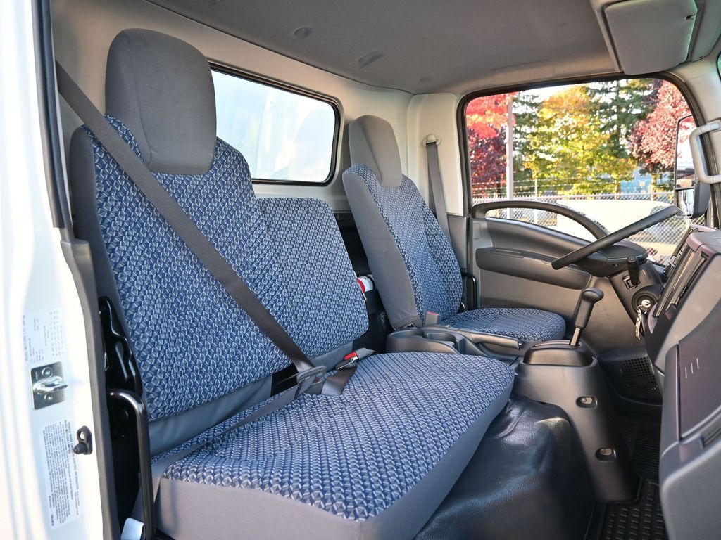 2024 Isuzu NPR HD 