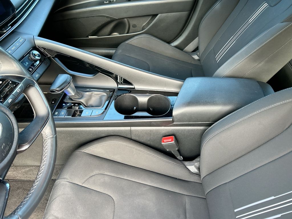 Thumbnail: 2025 Hyundai Elantra - 27