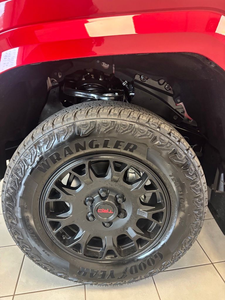 2026 Toyota Tacoma SR5 - Photo 25