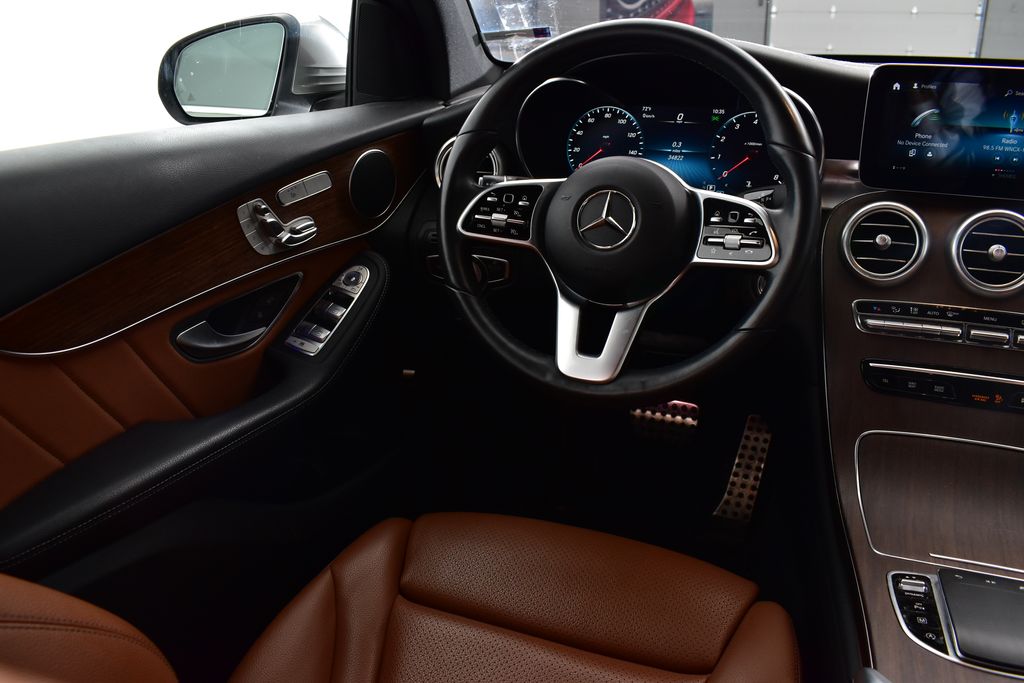 Thumbnail: 2022 Mercedes-Benz GLC - 24