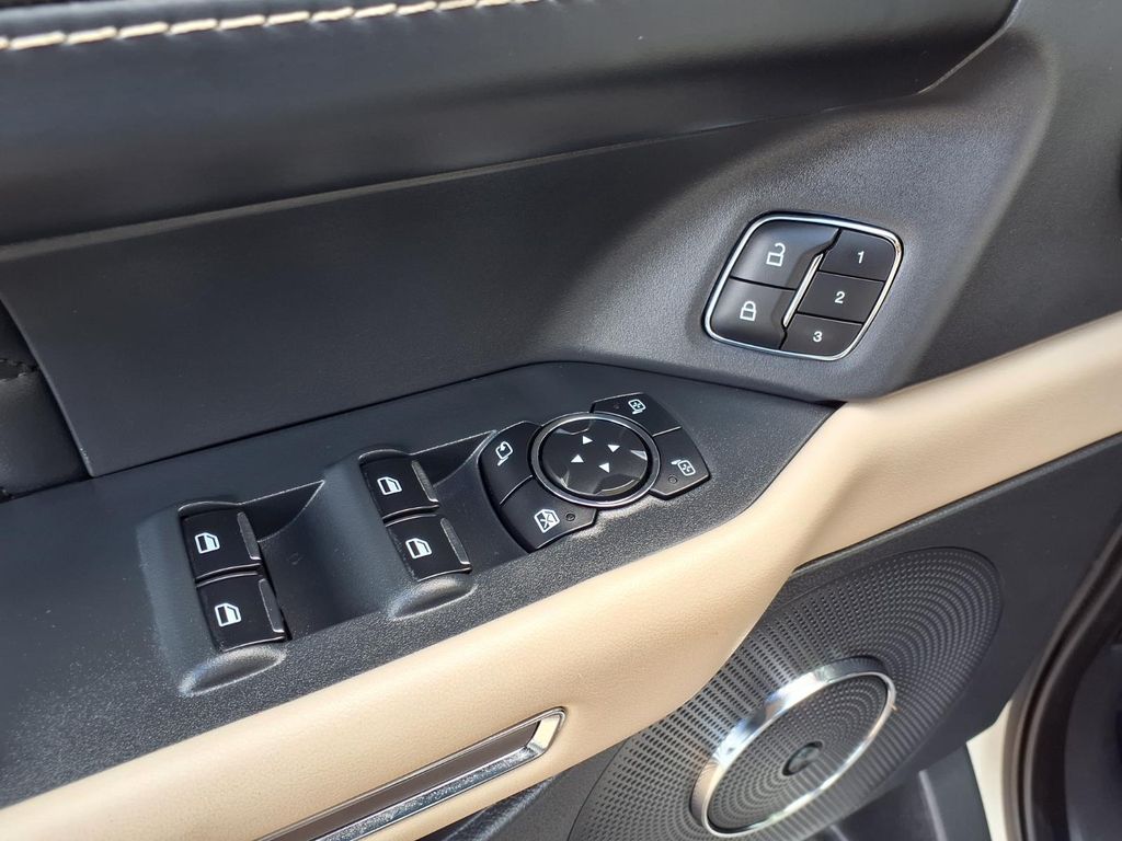 2023 Ford Expedition Platinum White at Texan Dodge Chrysler Jeep Ram